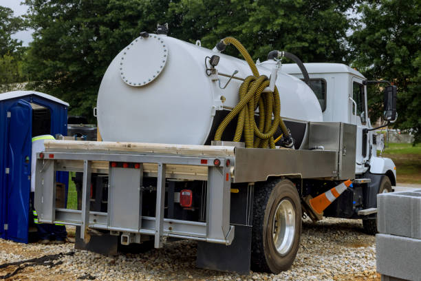 Best Portable toilet rental cost  in Hampton, IA